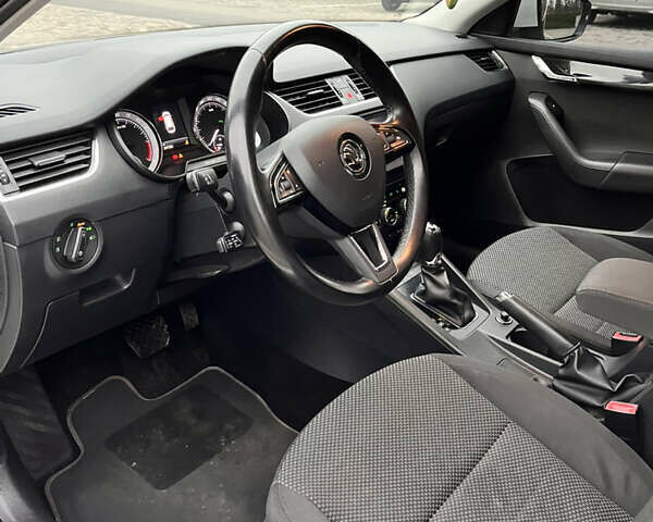Білий Шкода Октавія, об'ємом двигуна 1.97 л та пробігом 241 тис. км за 15950 $, фото 18 на Automoto.ua