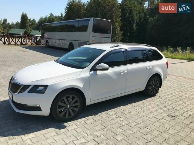 Білий Шкода Октавія, об'ємом двигуна 1.6 л та пробігом 284 тис. км за 14000 $, фото 10 на Automoto.ua