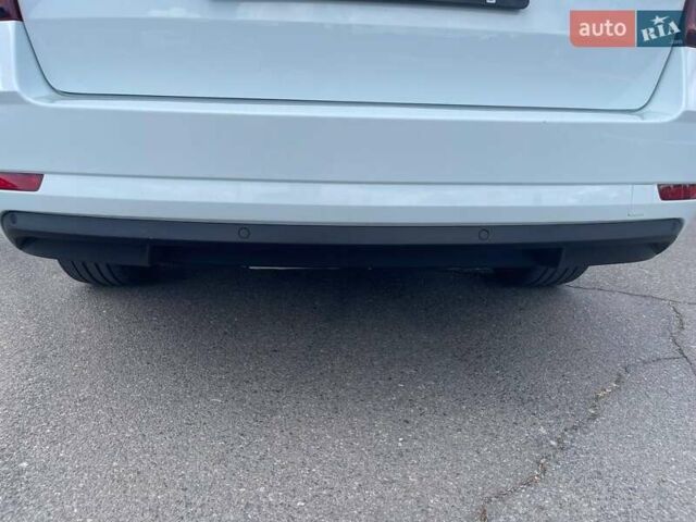 Белый Шкода Октавия, объемом двигателя 2 л и пробегом 220 тыс. км за 16200 $, фото 13 на Automoto.ua