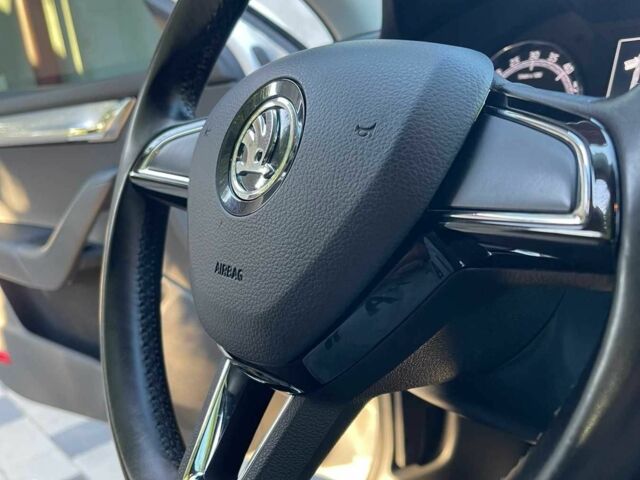 Белый Шкода Октавия, объемом двигателя 1.6 л и пробегом 208 тыс. км за 11699 $, фото 21 на Automoto.ua