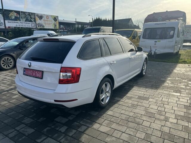 Белый Шкода Октавия, объемом двигателя 2 л и пробегом 247 тыс. км за 13500 $, фото 2 на Automoto.ua