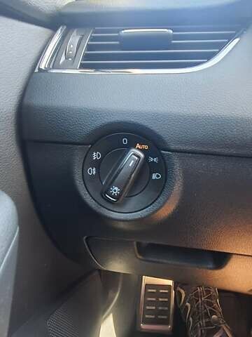 Білий Шкода Октавія, об'ємом двигуна 1.6 л та пробігом 197 тис. км за 14800 $, фото 35 на Automoto.ua