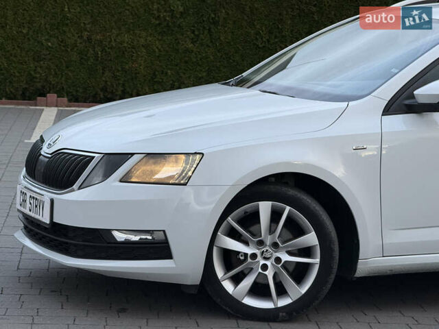 Шкода Октавія 2017 у Стрые на Automoto.ua Білий Шкода Октавія, об'ємом двигуна 1.6 л та пробігом 218 тис. км за 12700 $, фото 10 на Automoto.ua