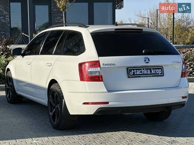 Белый Шкода Октавия, объемом двигателя 1.6 л и пробегом 198 тыс. км за 13500 $, фото 17 на Automoto.ua
