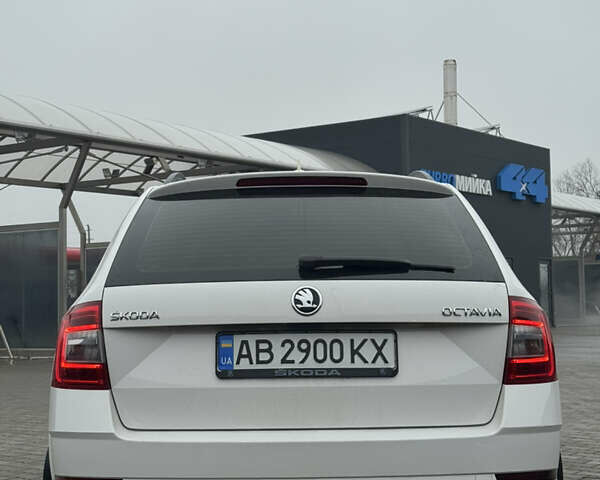 Белый Шкода Октавия, объемом двигателя 1.6 л и пробегом 280 тыс. км за 11900 $, фото 12 на Automoto.ua