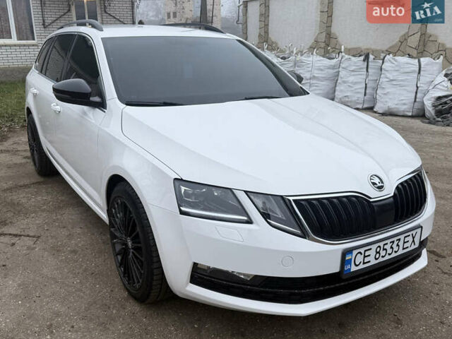 Белый Шкода Октавия, объемом двигателя 2 л и пробегом 320 тыс. км за 14500 $, фото 3 на Automoto.ua