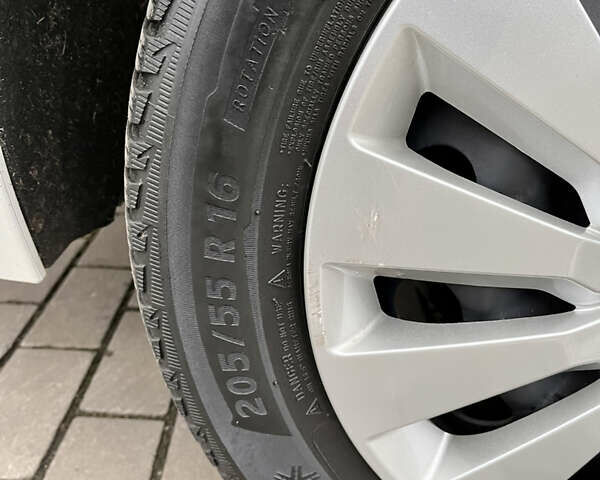 Білий Шкода Октавія, об'ємом двигуна 1.97 л та пробігом 241 тис. км за 15950 $, фото 42 на Automoto.ua