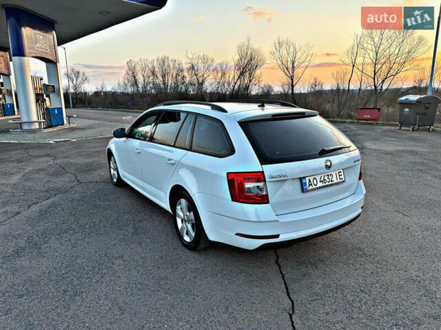 Белый Шкода Октавия, объемом двигателя 1.6 л и пробегом 173 тыс. км за 13600 $, фото 6 на Automoto.ua