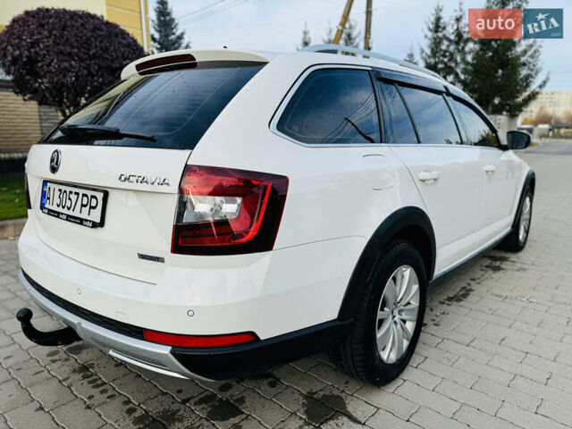 Белый Шкода Октавия, объемом двигателя 1.97 л и пробегом 245 тыс. км за 17500 $, фото 5 на Automoto.ua