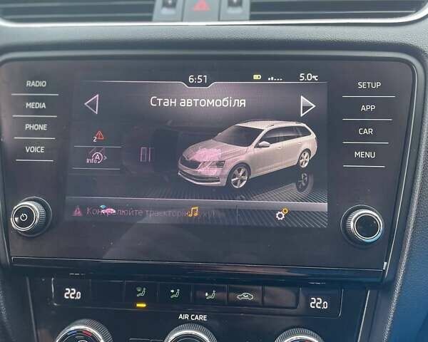 Белый Шкода Октавия, объемом двигателя 1.6 л и пробегом 178 тыс. км за 11750 $, фото 6 на Automoto.ua