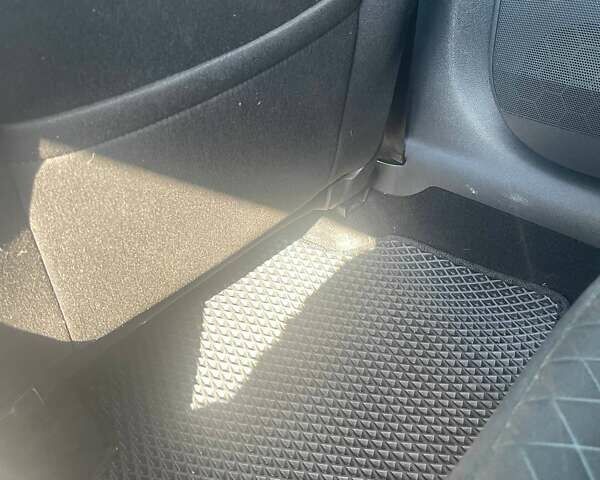 Белый Шкода Октавия, объемом двигателя 2 л и пробегом 220 тыс. км за 16200 $, фото 60 на Automoto.ua