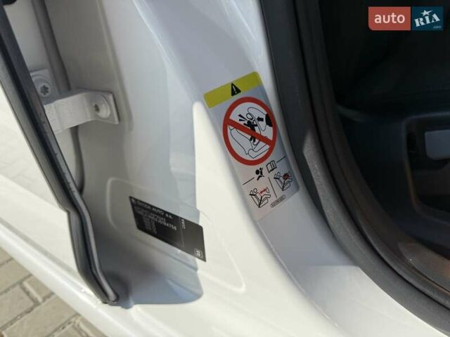 Белый Шкода Октавия, объемом двигателя 2 л и пробегом 220 тыс. км за 15999 $, фото 38 на Automoto.ua