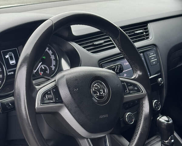 Белый Шкода Октавия, объемом двигателя 1.6 л и пробегом 280 тыс. км за 11900 $, фото 31 на Automoto.ua