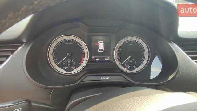 Белый Шкода Октавия, объемом двигателя 1.6 л и пробегом 186 тыс. км за 14900 $, фото 29 на Automoto.ua