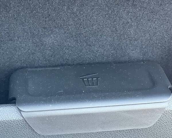 Белый Шкода Октавия, объемом двигателя 2 л и пробегом 220 тыс. км за 16200 $, фото 101 на Automoto.ua