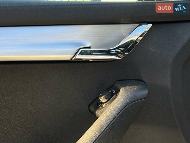 Белый Шкода Октавия, объемом двигателя 1.97 л и пробегом 250 тыс. км за 12500 $, фото 18 на Automoto.ua