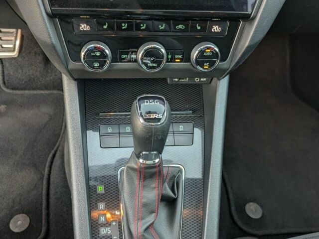 Белый Шкода Октавия, объемом двигателя 2 л и пробегом 182 тыс. км за 17800 $, фото 14 на Automoto.ua