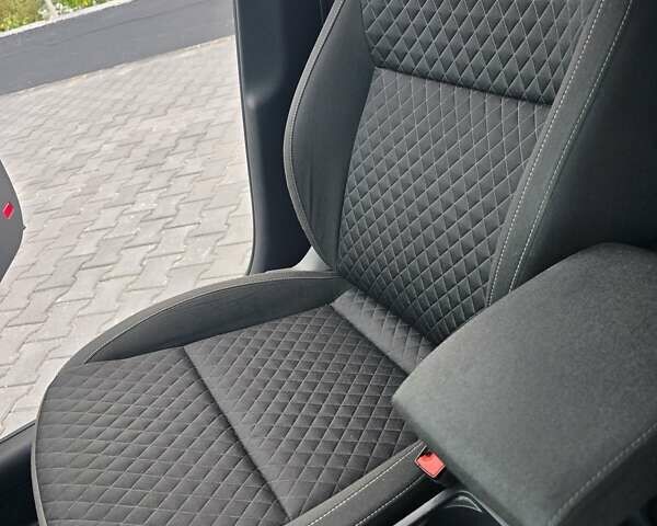 Белый Шкода Октавия, объемом двигателя 1.6 л и пробегом 210 тыс. км за 12000 $, фото 11 на Automoto.ua