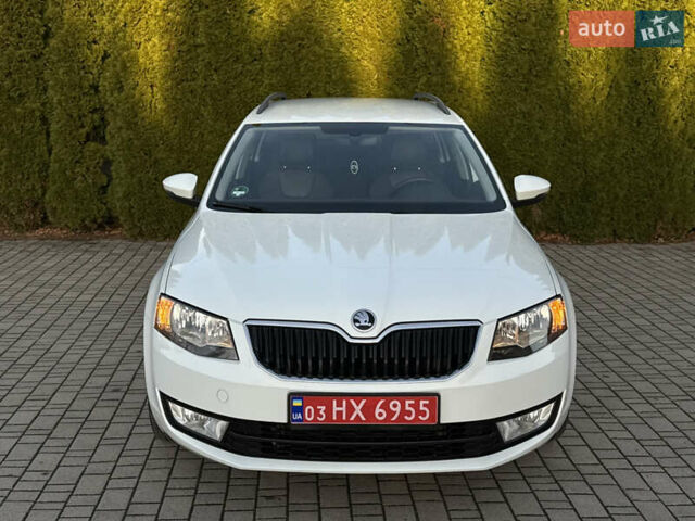 Белый Шкода Октавия, объемом двигателя 2 л и пробегом 183 тыс. км за 14300 $, фото 21 на Automoto.ua