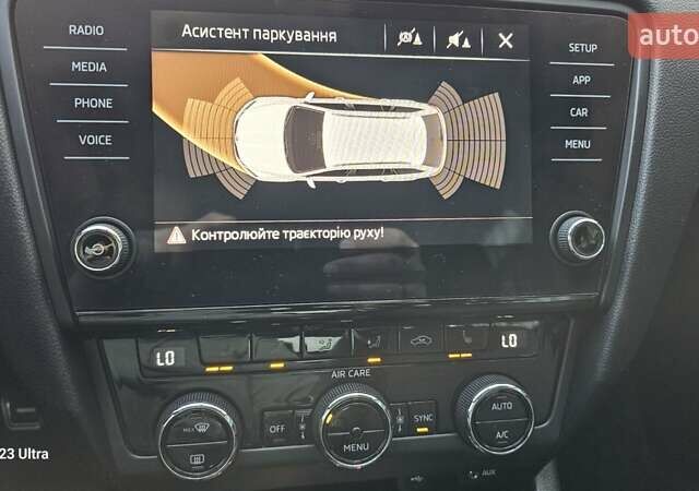 Белый Шкода Октавия, объемом двигателя 1.6 л и пробегом 245 тыс. км за 12499 $, фото 33 на Automoto.ua