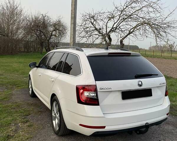 Белый Шкода Октавия, объемом двигателя 1.6 л и пробегом 200 тыс. км за 13700 $, фото 35 на Automoto.ua