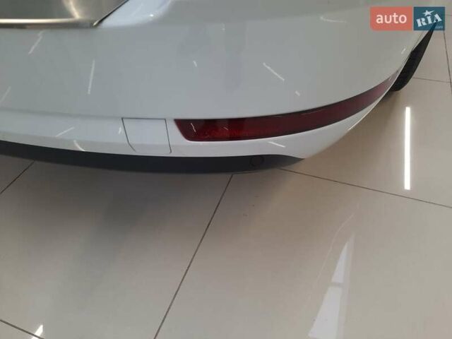 Белый Шкода Октавия, объемом двигателя 1.6 л и пробегом 214 тыс. км за 12900 $, фото 9 на Automoto.ua