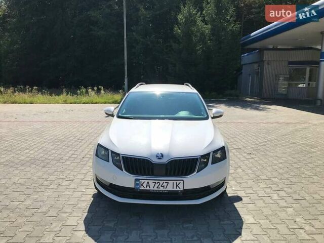 Білий Шкода Октавія, об'ємом двигуна 1.6 л та пробігом 284 тис. км за 14000 $, фото 2 на Automoto.ua