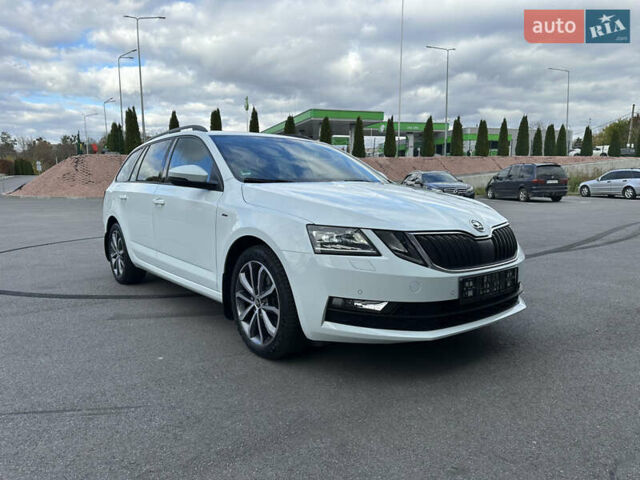 Шкода Октавия 2017 в Виннице на Automoto.ua Белый Шкода Октавия, объемом двигателя 2 л и пробегом 123 тыс. км за 18999 $, фото 5 на Automoto.ua