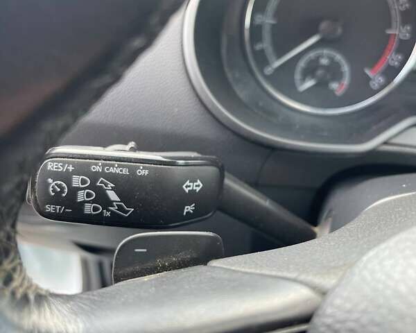 Белый Шкода Октавия, объемом двигателя 2 л и пробегом 220 тыс. км за 16200 $, фото 25 на Automoto.ua