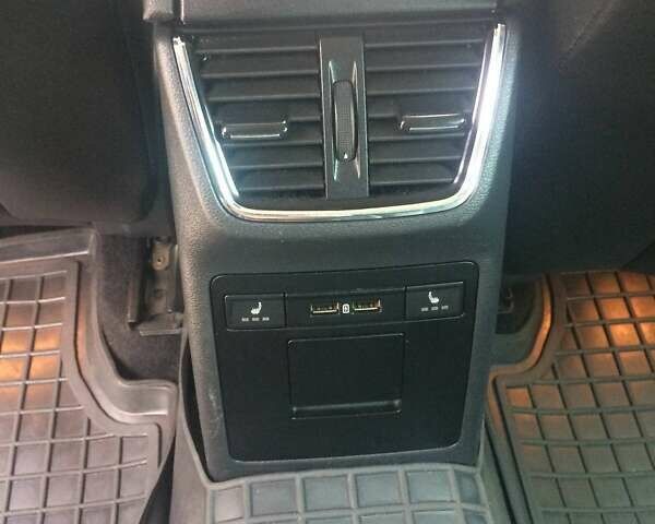 Білий Шкода Октавія, об'ємом двигуна 2 л та пробігом 313 тис. км за 18500 $, фото 6 на Automoto.ua