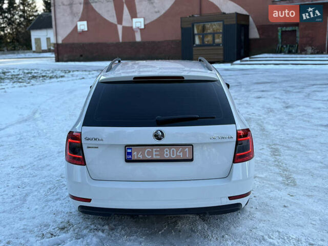 Білий Шкода Октавія, об'ємом двигуна 1.6 л та пробігом 290 тис. км за 11300 $, фото 17 на Automoto.ua