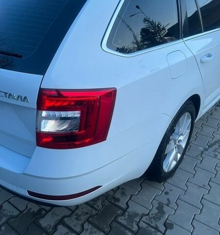 Белый Шкода Октавия, объемом двигателя 2 л и пробегом 223 тыс. км за 16200 $, фото 27 на Automoto.ua