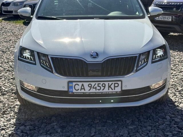 Білий Шкода Октавія, об'ємом двигуна 2 л та пробігом 183 тис. км за 17700 $, фото 2 на Automoto.ua