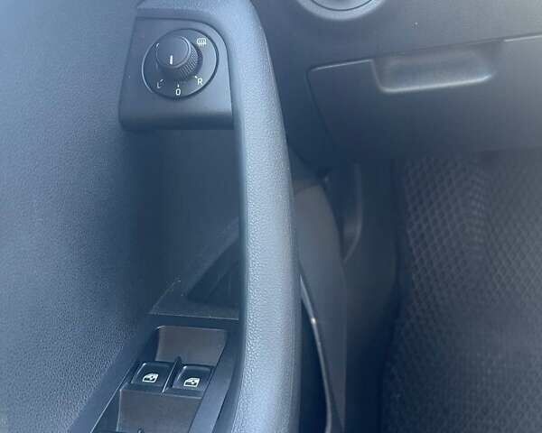 Белый Шкода Октавия, объемом двигателя 2 л и пробегом 220 тыс. км за 16200 $, фото 76 на Automoto.ua