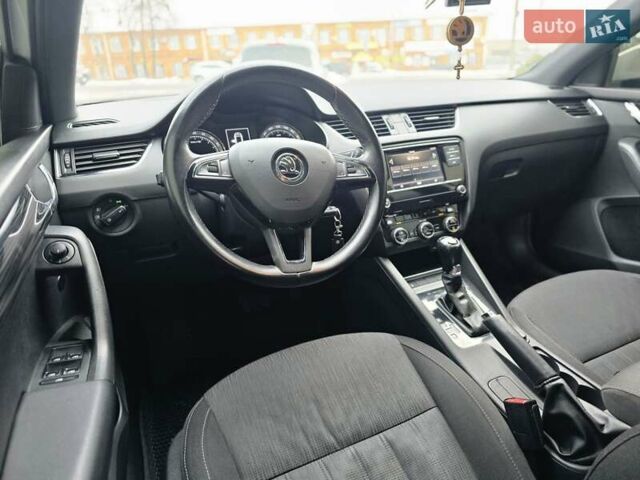 Белый Шкода Октавия, объемом двигателя 1.97 л и пробегом 298 тыс. км за 12500 $, фото 11 на Automoto.ua