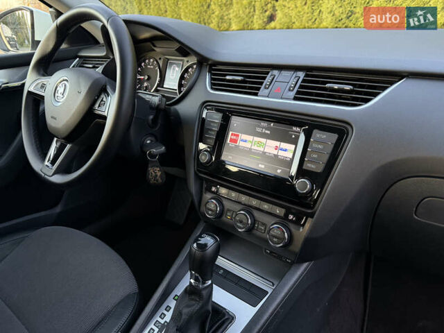 Белый Шкода Октавия, объемом двигателя 2 л и пробегом 183 тыс. км за 14300 $, фото 61 на Automoto.ua