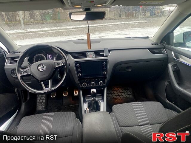 Білий Шкода Октавія, об'ємом двигуна 20 л та пробігом 333 тис. км за 12700 $, фото 8 на Automoto.ua