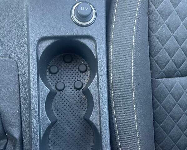 Белый Шкода Октавия, объемом двигателя 2 л и пробегом 220 тыс. км за 16200 $, фото 84 на Automoto.ua