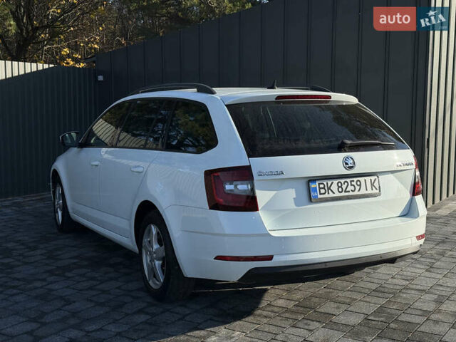 Білий Шкода Октавія, об'ємом двигуна 1.97 л та пробігом 250 тис. км за 13300 $, фото 14 на Automoto.ua