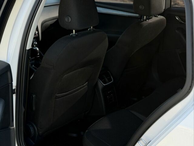 Белый Шкода Октавия, объемом двигателя 2 л и пробегом 255 тыс. км за 16500 $, фото 12 на Automoto.ua