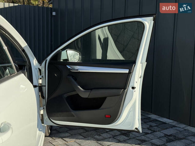 Білий Шкода Октавія, об'ємом двигуна 1.97 л та пробігом 250 тис. км за 13300 $, фото 22 на Automoto.ua