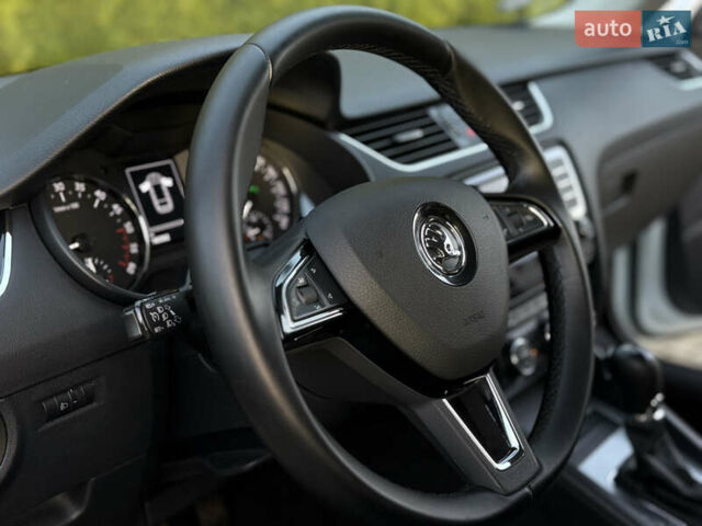 Белый Шкода Октавия, объемом двигателя 2 л и пробегом 183 тыс. км за 14300 $, фото 43 на Automoto.ua