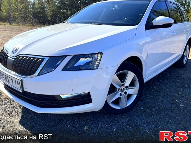 Белый Шкода Октавия, объемом двигателя 1.6 л и пробегом 0 тыс. км за 11500 $, фото 11 на Automoto.ua