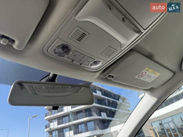 Белый Шкода Октавия, объемом двигателя 2 л и пробегом 220 тыс. км за 15999 $, фото 158 на Automoto.ua
