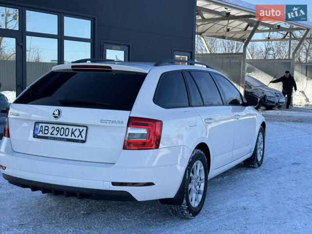 Білий Шкода Октавія, об'ємом двигуна 1.6 л та пробігом 285 тис. км за 13777 $, фото 12 на Automoto.ua
