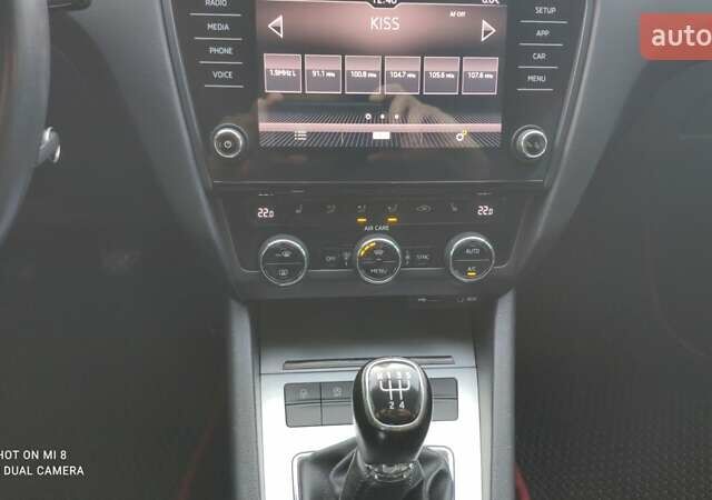 Белый Шкода Октавия, объемом двигателя 1.6 л и пробегом 219 тыс. км за 12800 $, фото 9 на Automoto.ua