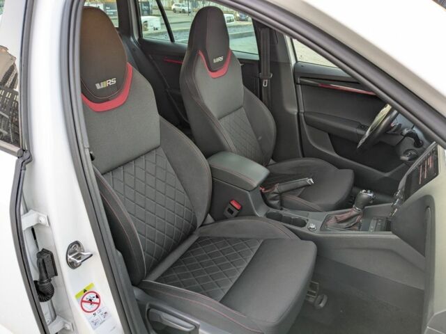 Белый Шкода Октавия, объемом двигателя 2 л и пробегом 182 тыс. км за 17800 $, фото 19 на Automoto.ua