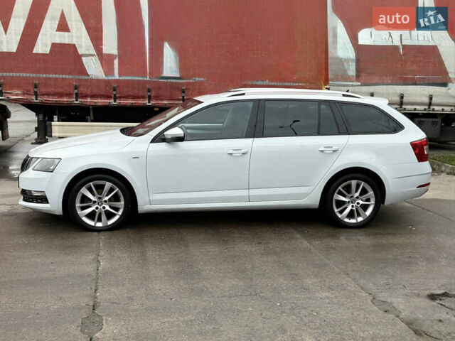 Белый Шкода Октавия, объемом двигателя 1.6 л и пробегом 218 тыс. км за 12950 $, фото 11 на Automoto.ua