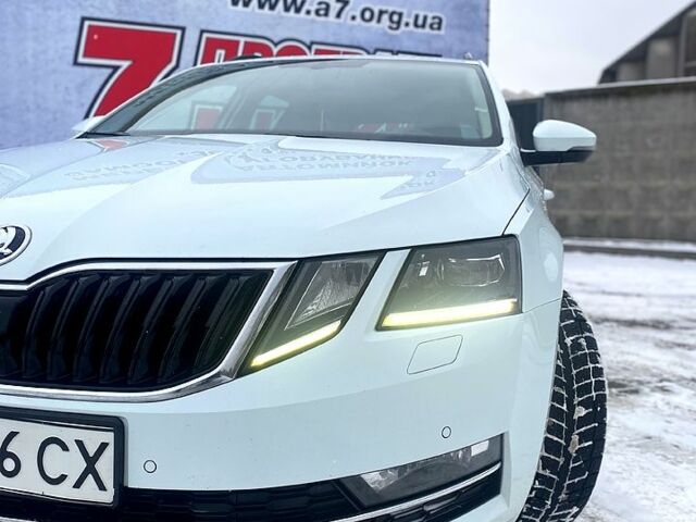 Білий Шкода Октавія, об'ємом двигуна 20 л та пробігом 333 тис. км за 12700 $, фото 4 на Automoto.ua