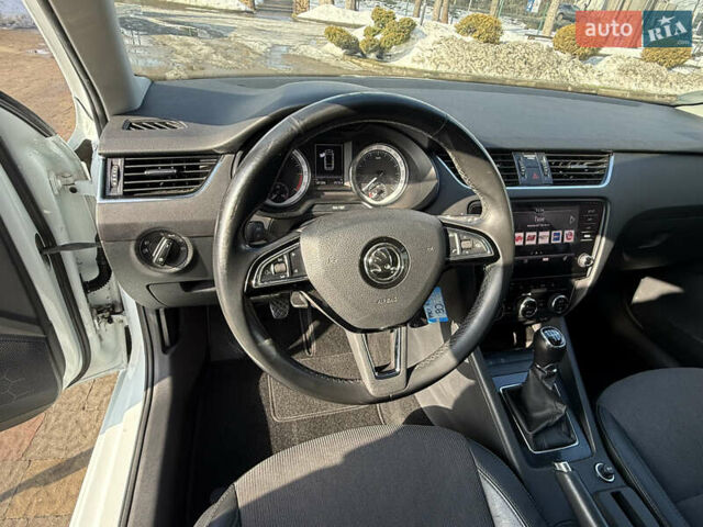 Білий Шкода Октавія, об'ємом двигуна 1.6 л та пробігом 181 тис. км за 13850 $, фото 39 на Automoto.ua
